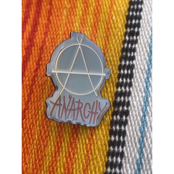 ANARCHY LAPEL PIN RARE COLLECTIBLE Black W/Red Letters Protest Flair Anti-Govern - Picture 2 of 4